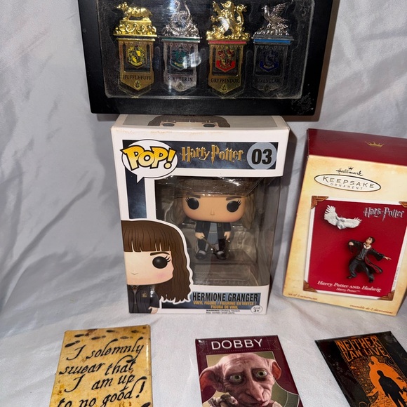 Harry Potter  Collector Set - Picture 6 of 9